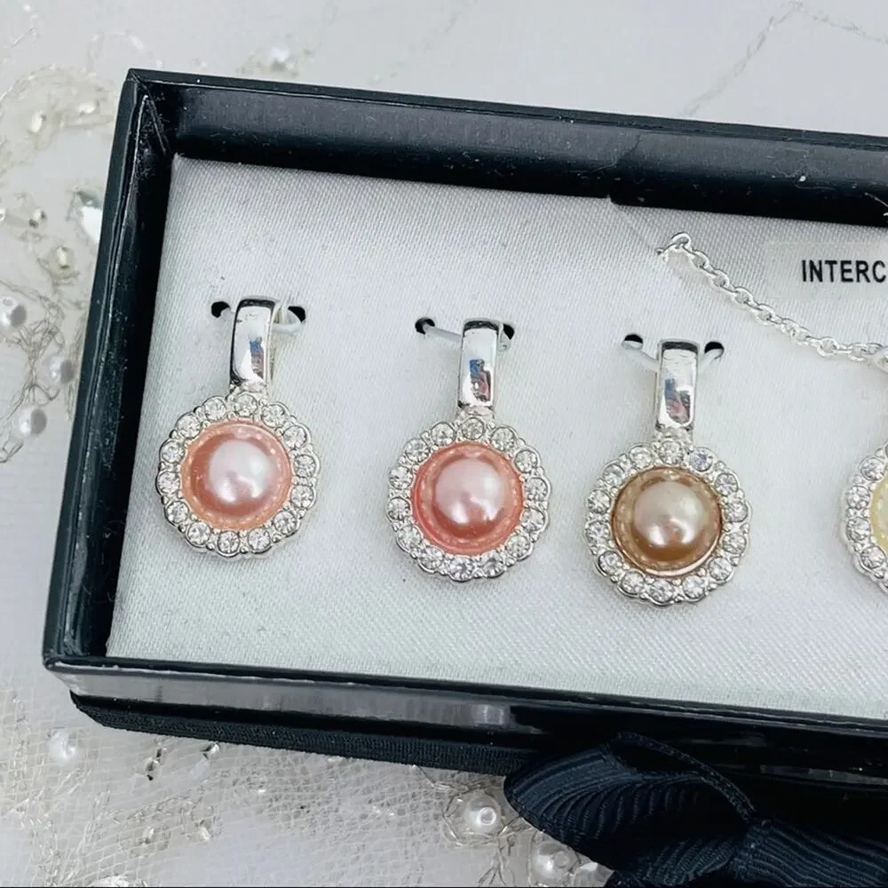 Interchangeable Pendants on chain faux pearl and rhinestones 7 pendants NIB